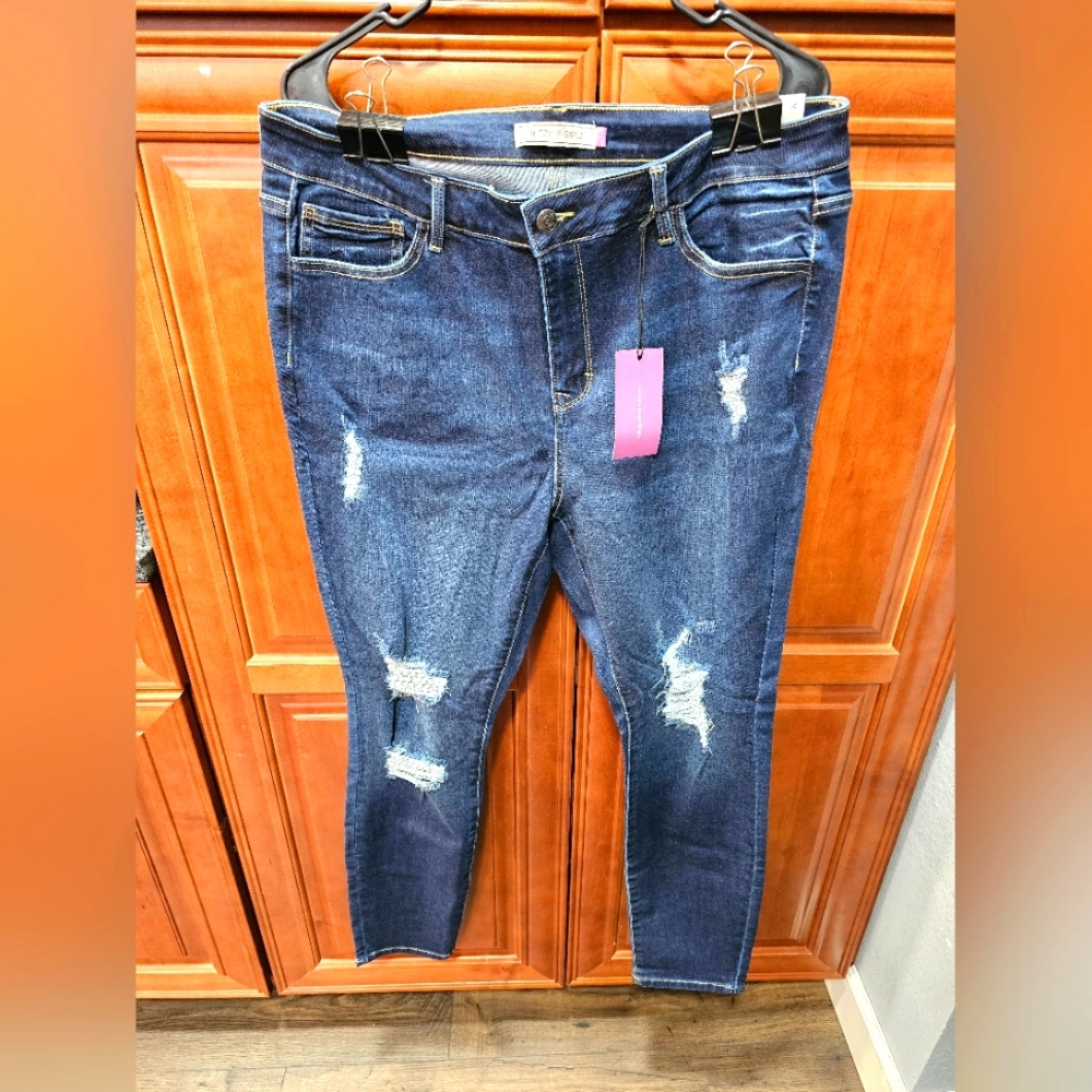 Glitzy Girl Boutique Dark-Wash Jeggings #467